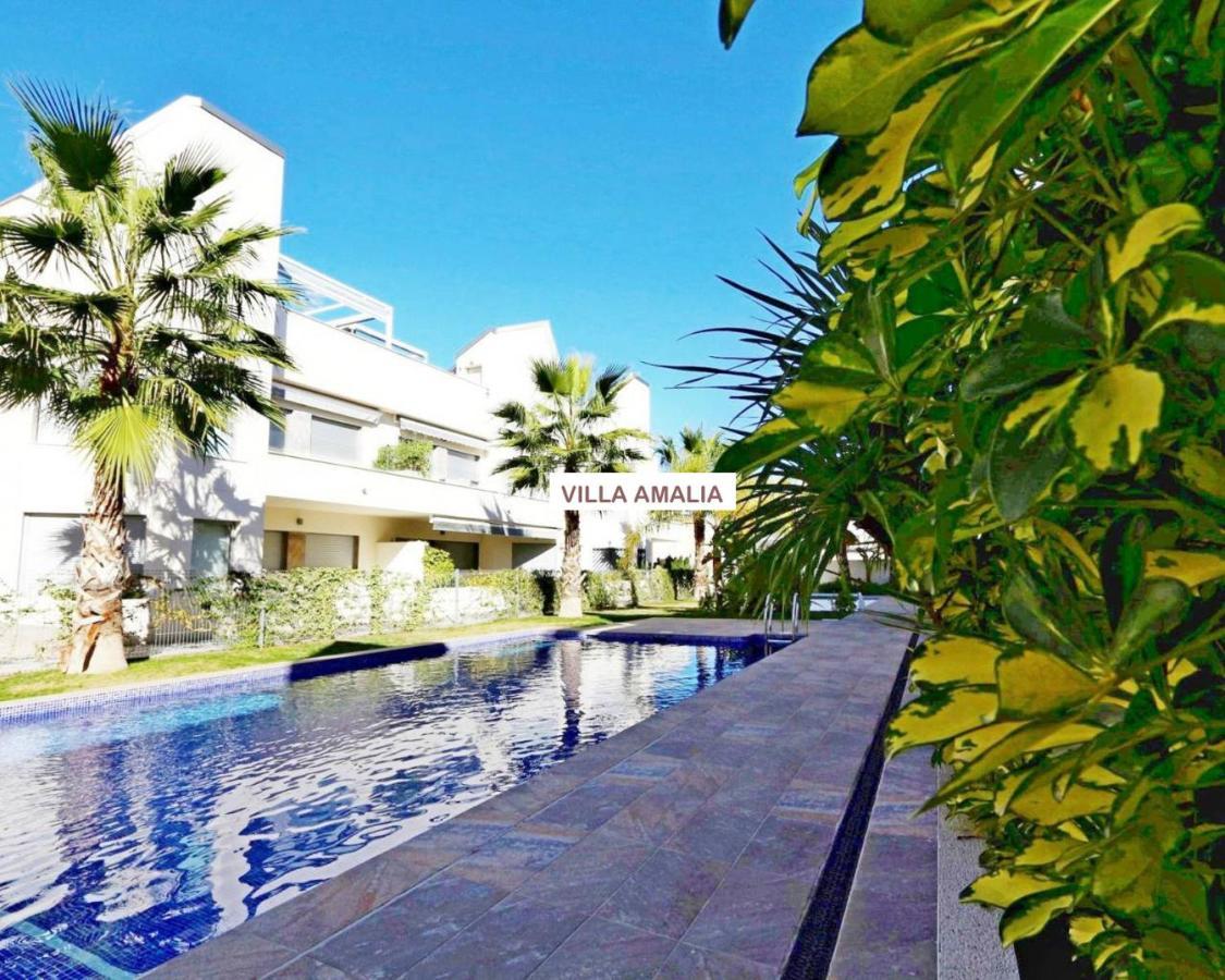 Beach Apartment Amalia Torrevieja Ngoại thất bức ảnh