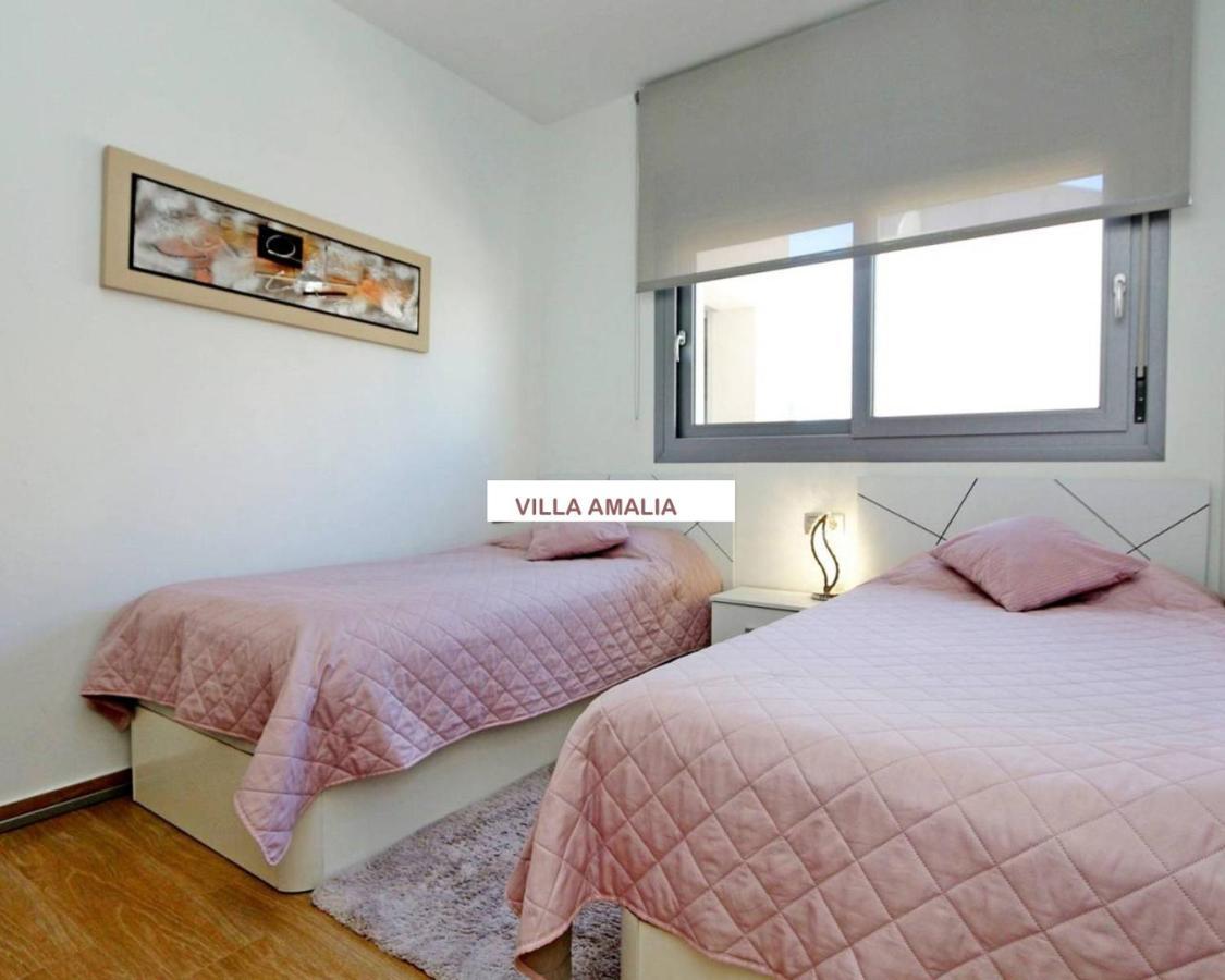 Beach Apartment Amalia Torrevieja Ngoại thất bức ảnh