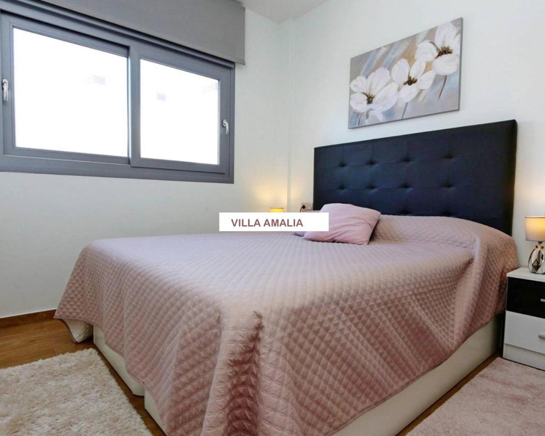 Beach Apartment Amalia Torrevieja Ngoại thất bức ảnh
