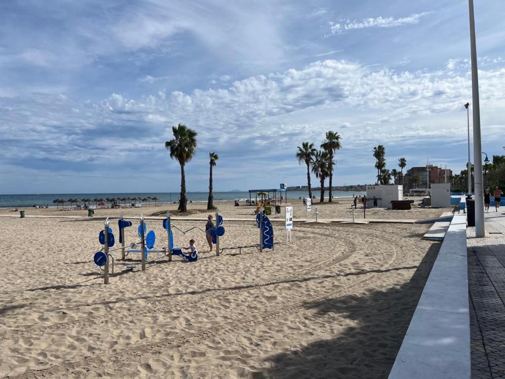 Beach Apartment Amalia Torrevieja Ngoại thất bức ảnh